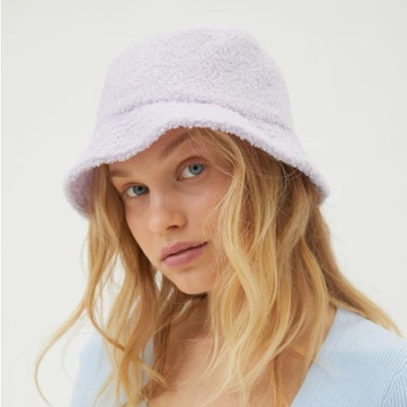 💟New urban Outfitters bucket hat in lilac color - Picture 1 of 4